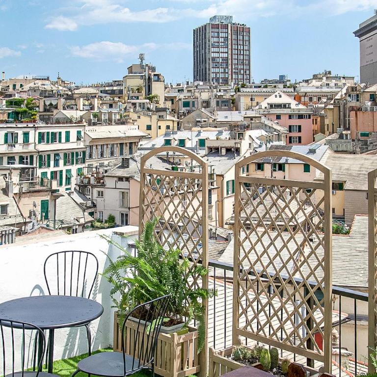 Beautiful Apartment In Genova With Wifi - Appartamento con 4 Camere da Letto - 5
