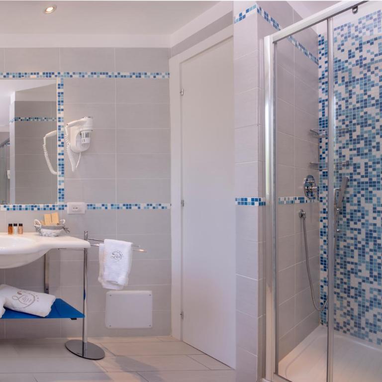 Ludwig Boutique Hotel & Spa - Suite Deluxe con Vasca Idromassaggio - 13