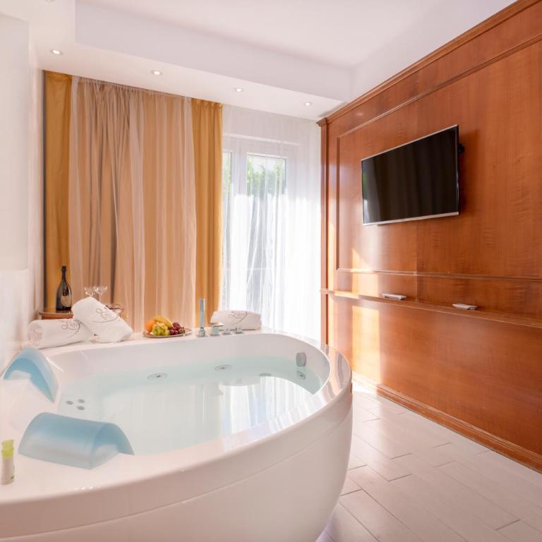 Ludwig Boutique Hotel & Spa - Junior Suite con Balcone e Vasca Idromassaggio - 18