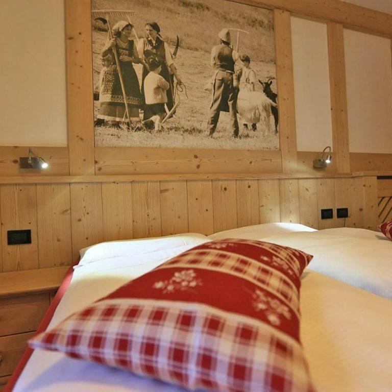Hotel Chalet Alaska - Camera Matrimoniale con Balcone - 3