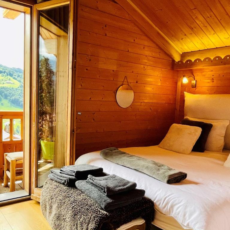 Le Paret chambres d'hôtes de charme - Chambre Double - Vue sur Montagne - 2