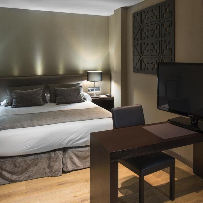 Catalonia Avinyo - Superior Double or Twin Room - 3