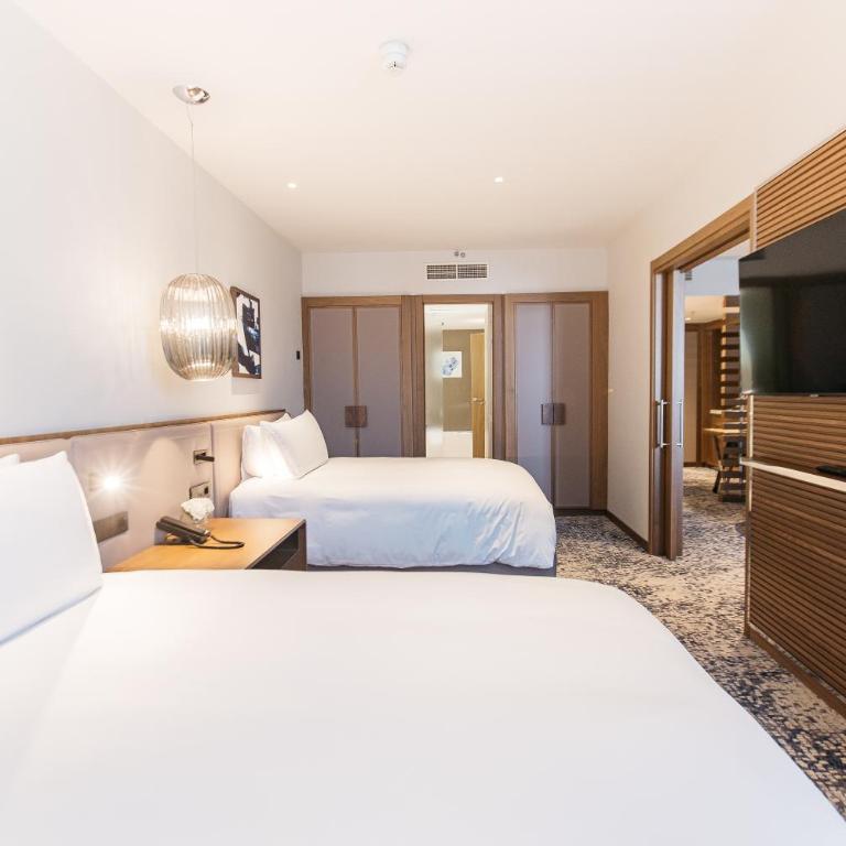 InterContinental Barcelona by IHG - One-Bedroom Twin Suite with Sofa Bed and Balcony - 4