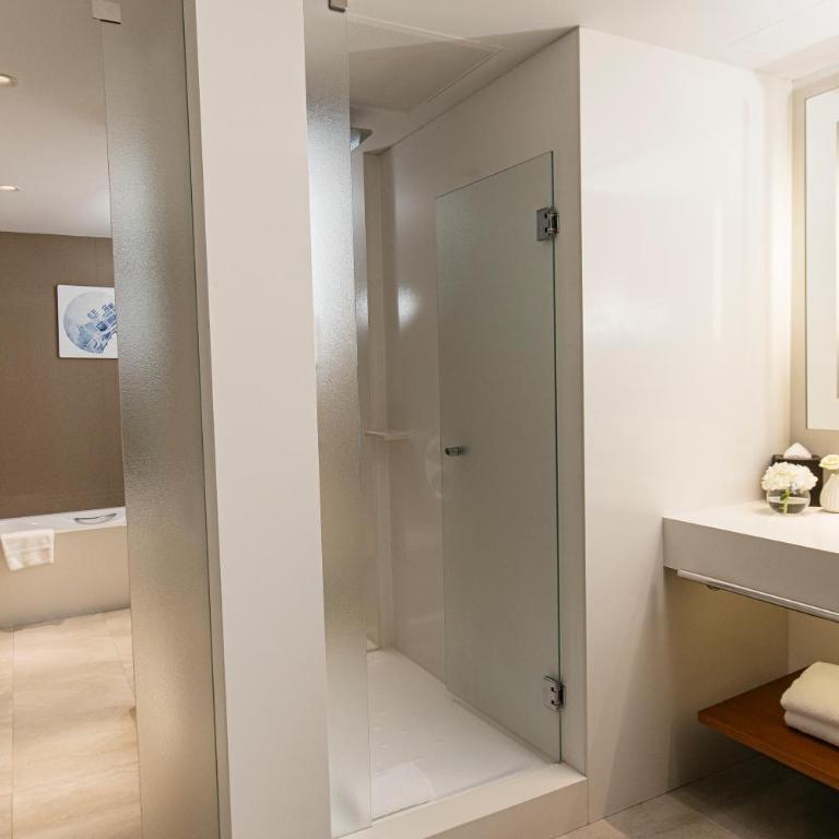 InterContinental Barcelona by IHG - One-Bedroom Twin Suite with Sofa Bed and Balcony - 7