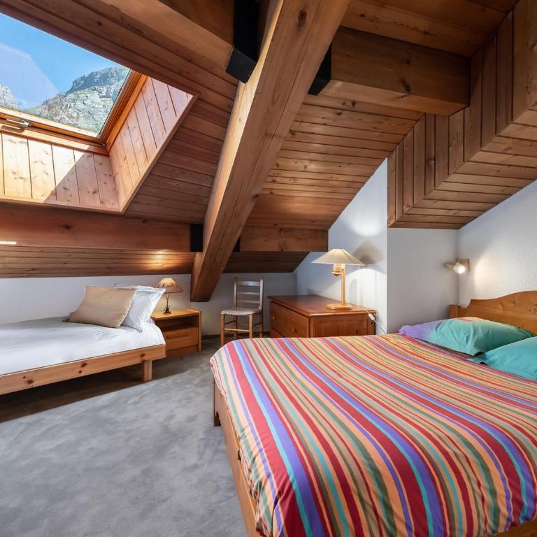 Duplex 3 Pièces avec Mezzanine, Centre de Val d'Isère, Proche des Pistes, Parking et Cheminée - Appartement 2 Chambres - 7