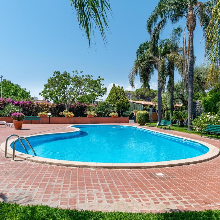 GuestHost - Naxos Seaside Apartment with Gardens, Parking and Swimming Pool - Appartamento con 3 Camere da Letto - 3