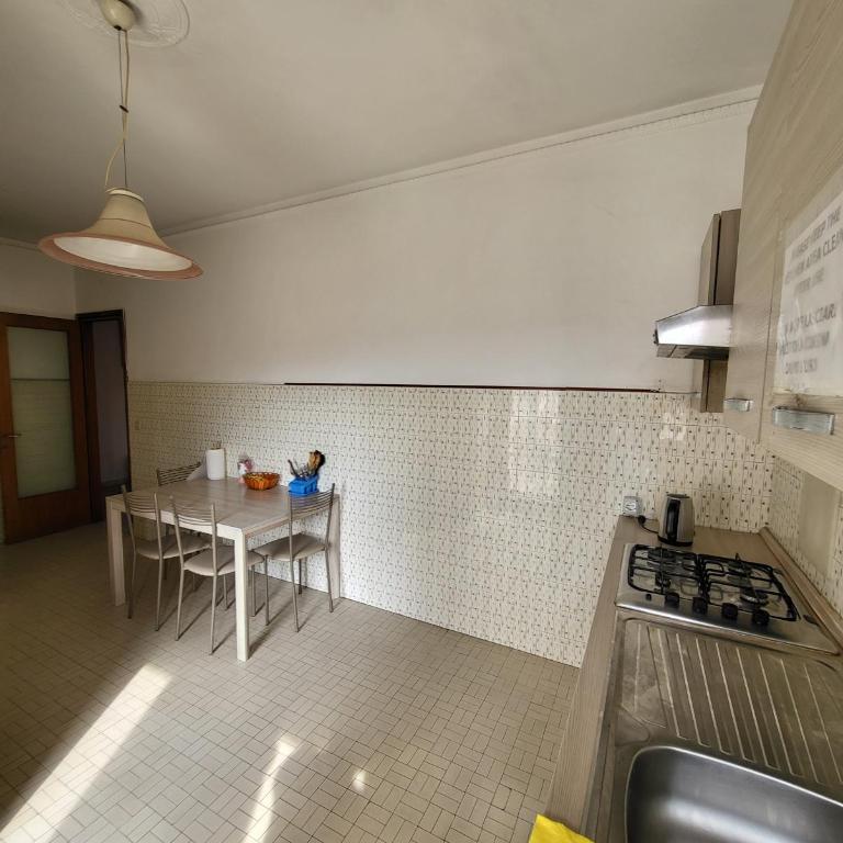Venice Dream - Camera Tripla Basic con Bagno in Comune - 8