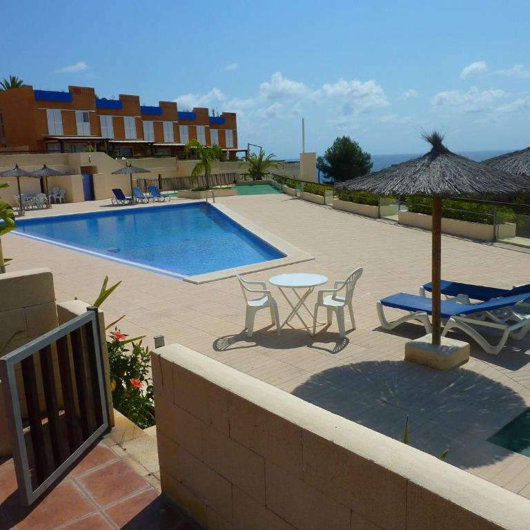 Bahía de les Bassetes - Three-Bedroom House - 2