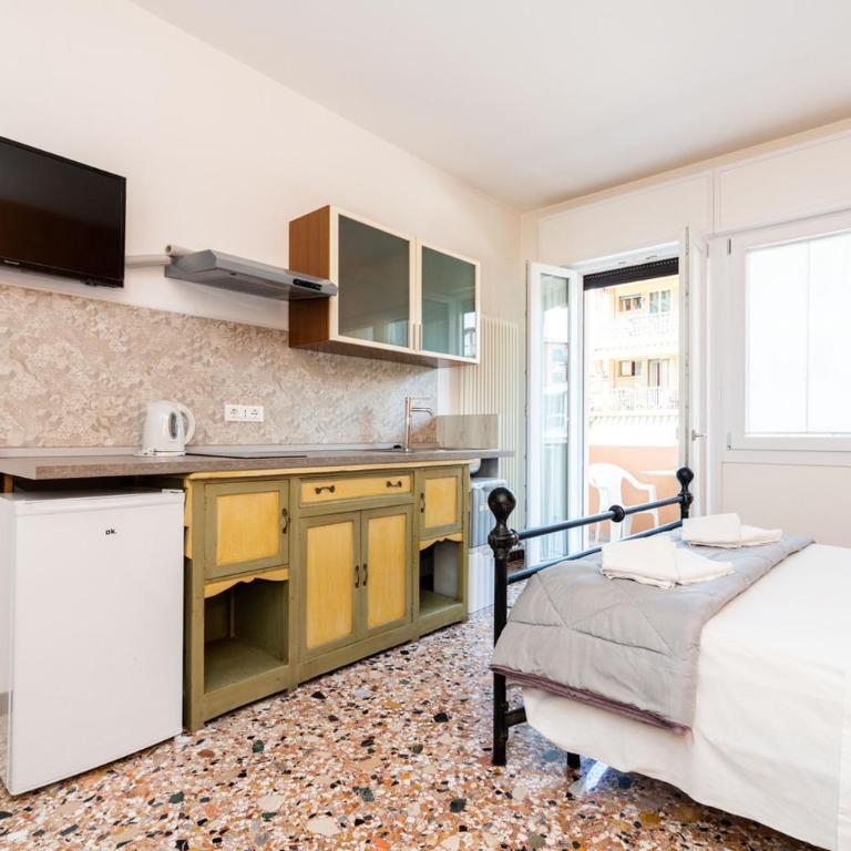 Monti Guesthouse - Monolocale con Terrazza - 22