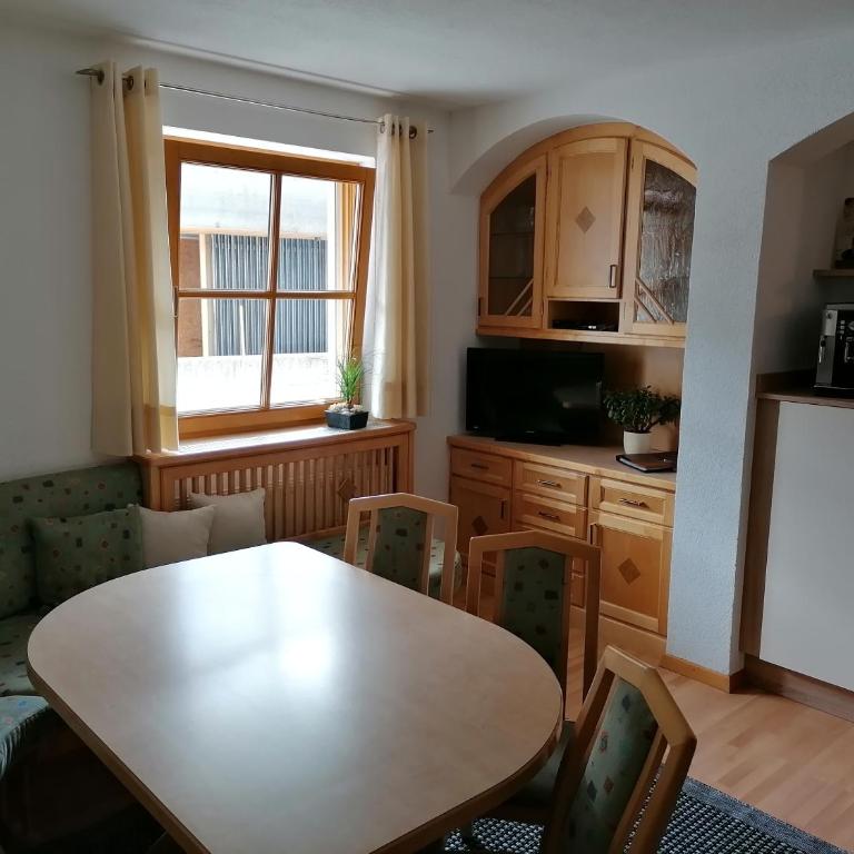Apart Edi - Apartment mit 3 Schlafzimmern und Terrasse - 8