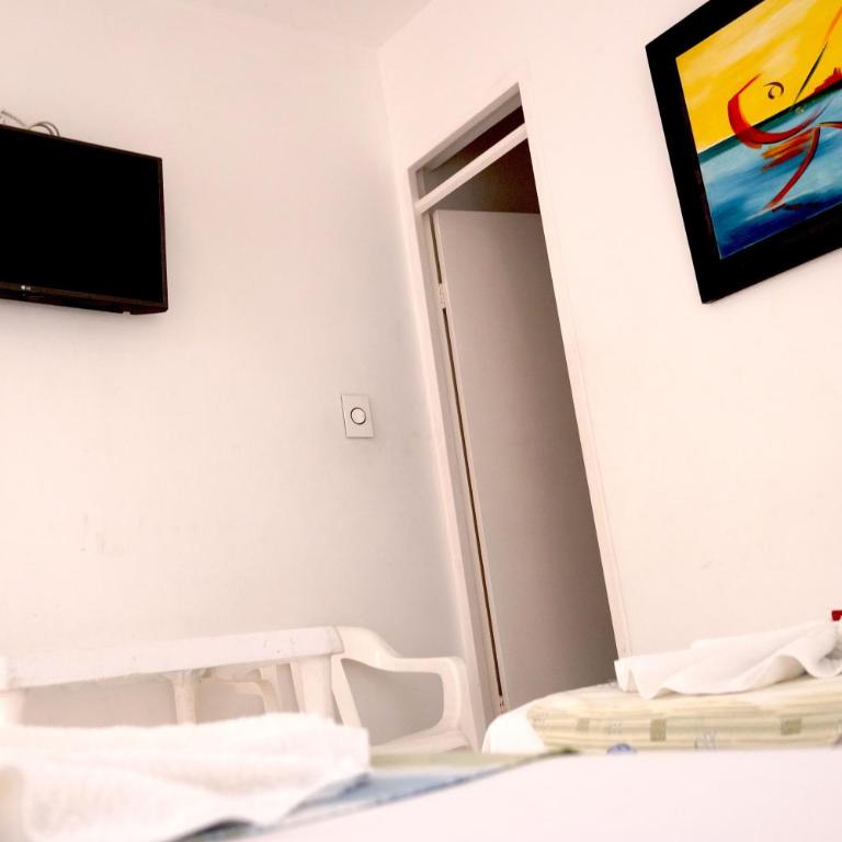 Comodas Habitaciones Hotel Bucaros - Twin Room - 3