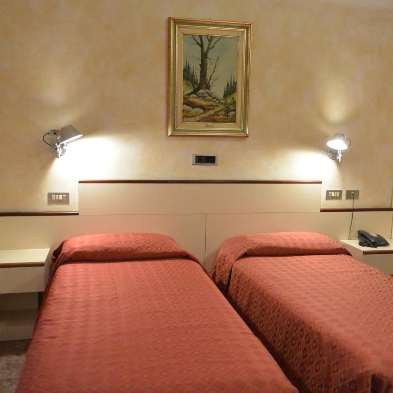 Le Petit Hotel - Economy Double or Twin Room - 3