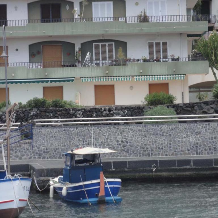 Acirealevacanze - Romantica Camera sul Mare - Appartamento Monolocale con Vista Mare - 9