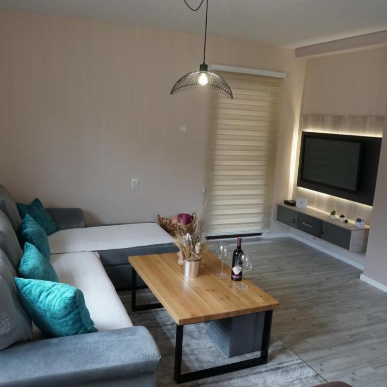 Kuca za odmor E BAS TU - Three-Bedroom House - 5
