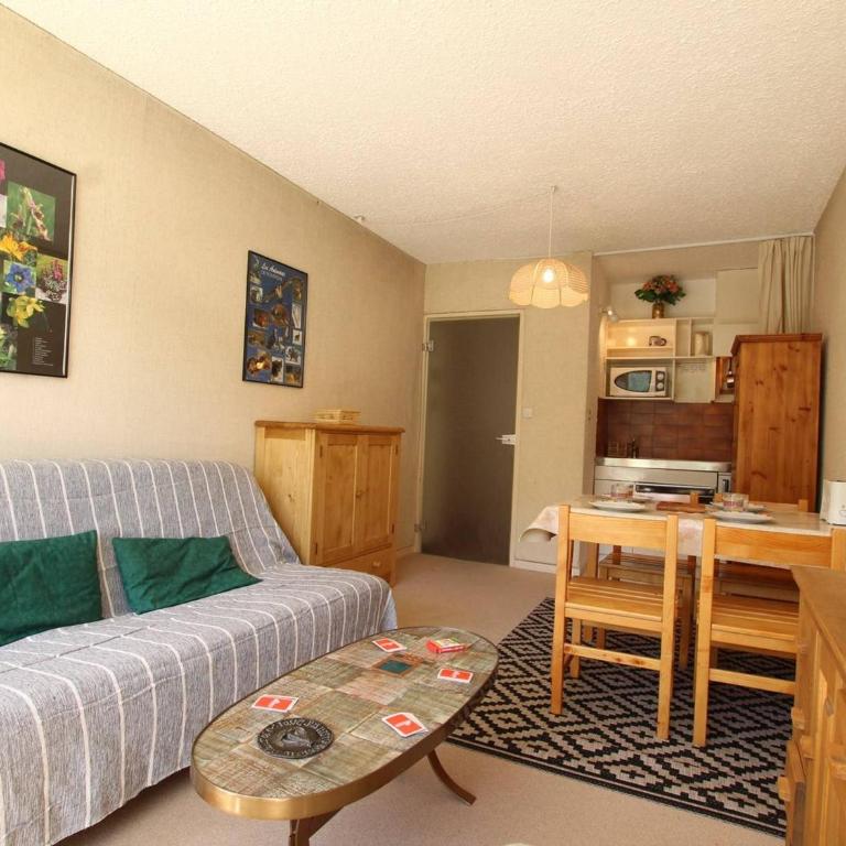 Location idéale, 4 pers à Serre-Chevalier, proche pistes, balcon, TV, coin nuit et casier à ski - Appartement 1 Chambre - 2