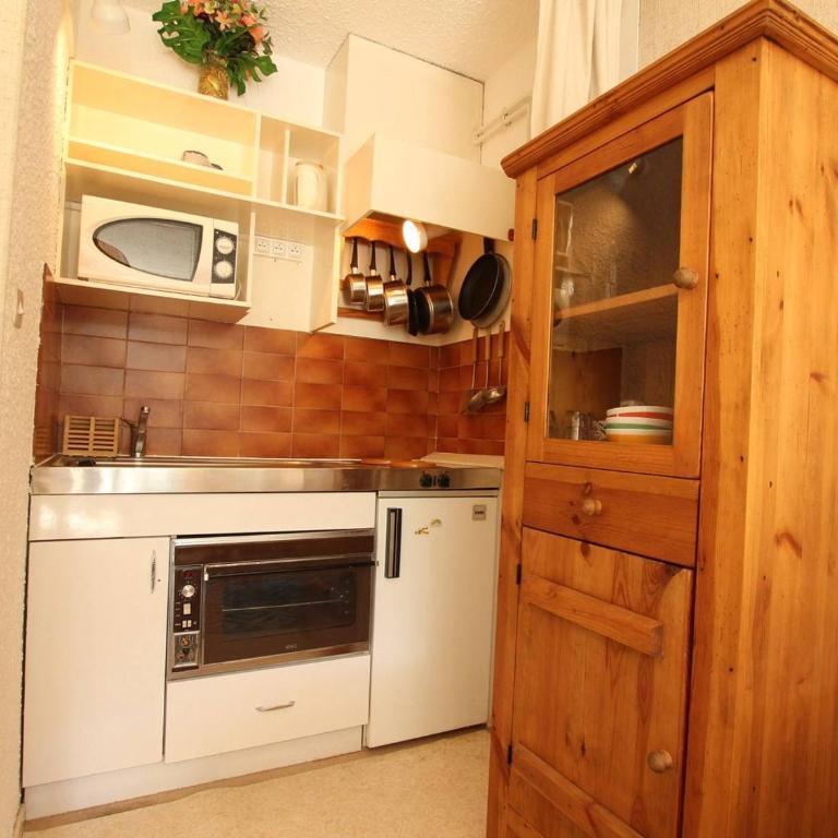 Location idéale, 4 pers à Serre-Chevalier, proche pistes, balcon, TV, coin nuit et casier à ski - Appartement 1 Chambre - 3