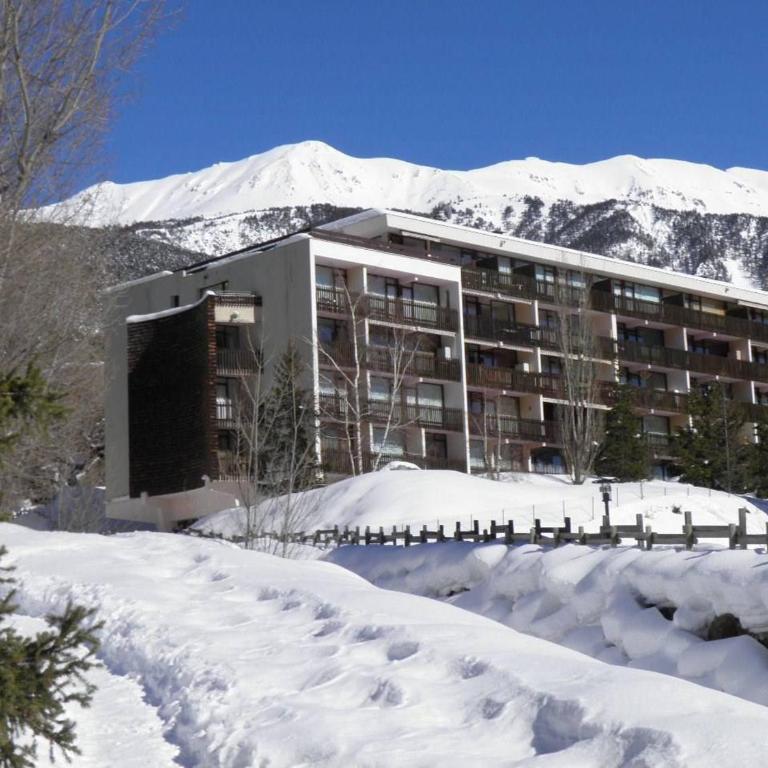 Location idéale, 4 pers à Serre-Chevalier, proche pistes, balcon, TV, coin nuit et casier à ski - Appartement 1 Chambre - 10