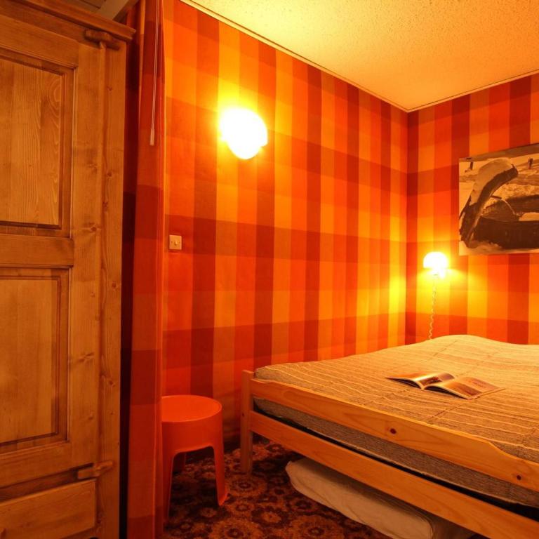 Location idéale, 4 pers à Serre-Chevalier, proche pistes, balcon, TV, coin nuit et casier à ski - Appartement 1 Chambre - 11