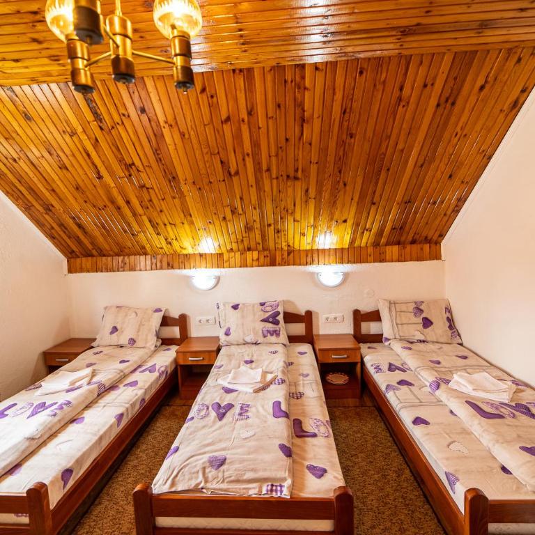 SNAM Rooms&Apartment - Triple Room with Shared Bathroom - 8