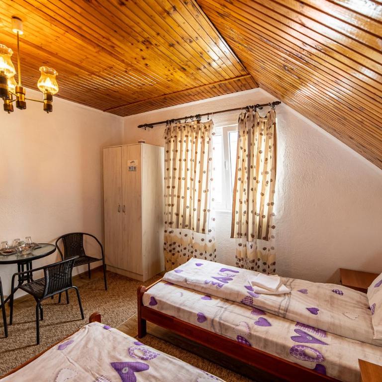 SNAM Rooms&Apartment - Triple Room with Shared Bathroom - 4