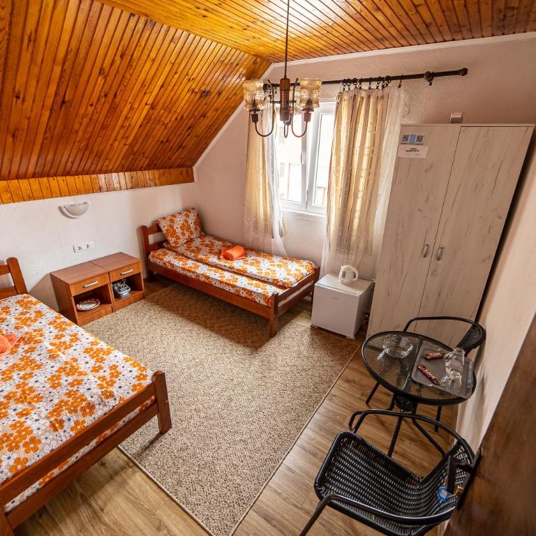 SNAM Rooms&Apartment - Twin Room with Shared Bathroom - 8