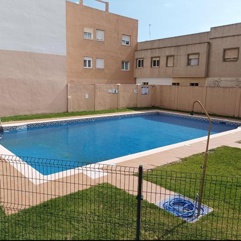 Duplex céntrico con piscina a 100m de la playa. - Apartamento - 1