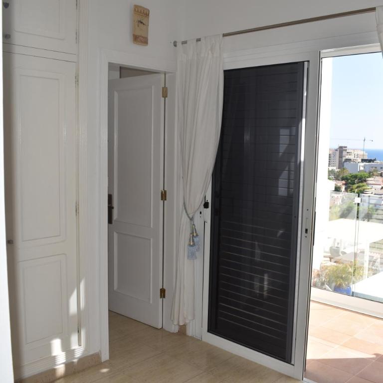 El Quijote with private heated pool - Three-Bedroom Villa - 18