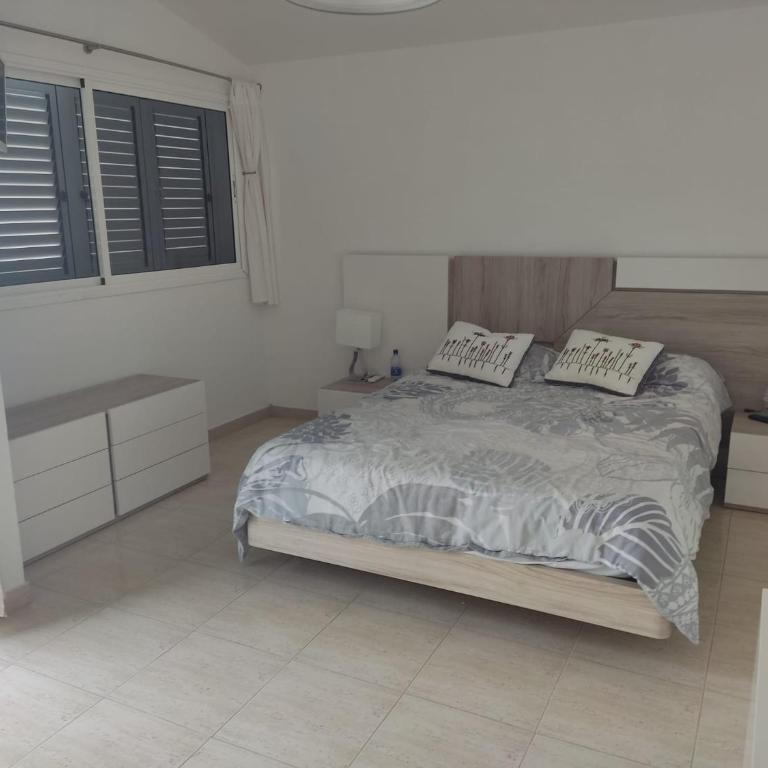 El Quijote with private heated pool - Three-Bedroom Villa - 19