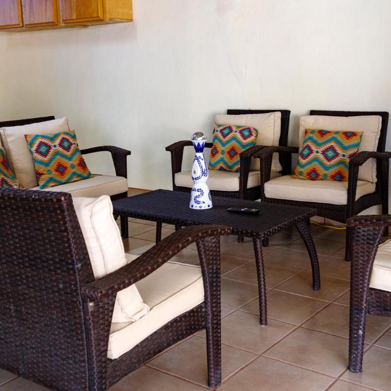 Seaside Adventure Lodging - Apartment with Sea View - 22