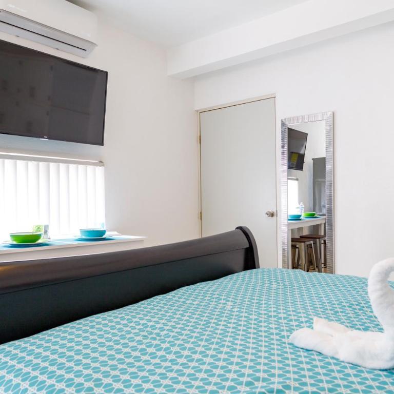 Seaside Adventure Lodging - Studio Apartment with Queen Bed - 3