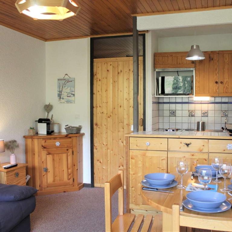 Studio Vars Les Claux, balcon, parking, 200m des pistes - FR-1-330B-197 - Appartamento - 1