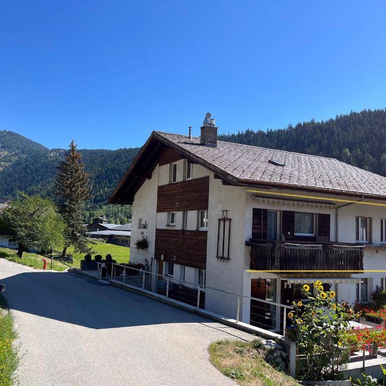 Ferienwohnung - 100m von der Talstation Aletsch Bahnen und Bahnhof Fiesch, BESTE Ausgangslage - Apartment - 6