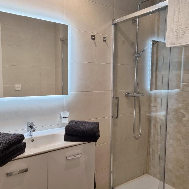TOPLAGE Marbella Neubau Luxus-Apartment, Strand und Altstadt in Minuten zu Fuss - Two-Bedroom Apartment - 30