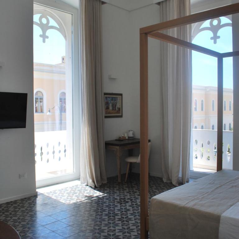 Palazzo Del Cavaliere - Camera Matrimoniale Deluxe con Balcone e Vista Mare - 3