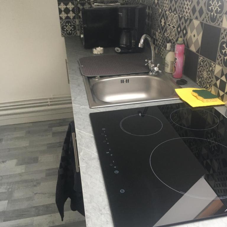 LA MANSARDE - AU CŒUR DE LA VIEILLE VILLE - Appartement 1 Chambre - 15