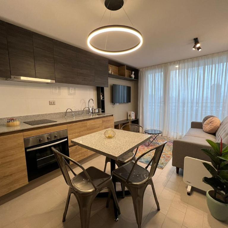 Departamento en el centro de concepción, 2 dorm. - Apartamento de 2 dormitorios - 1