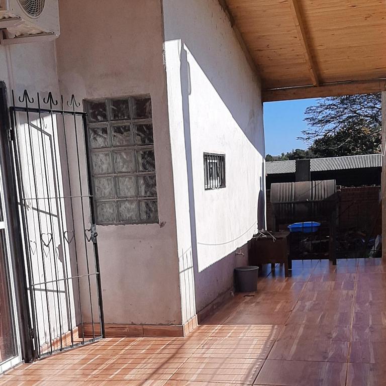 Casa con piscina en Gobernador Roca - Casa de 2 dormitorios - 9