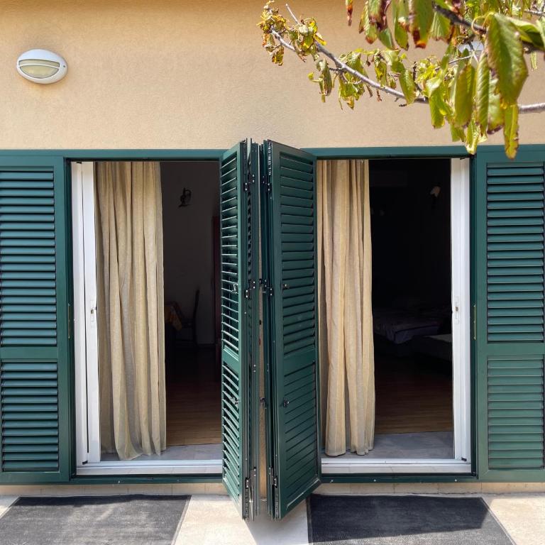 Apartments Milano - Studio with Terrace - 8