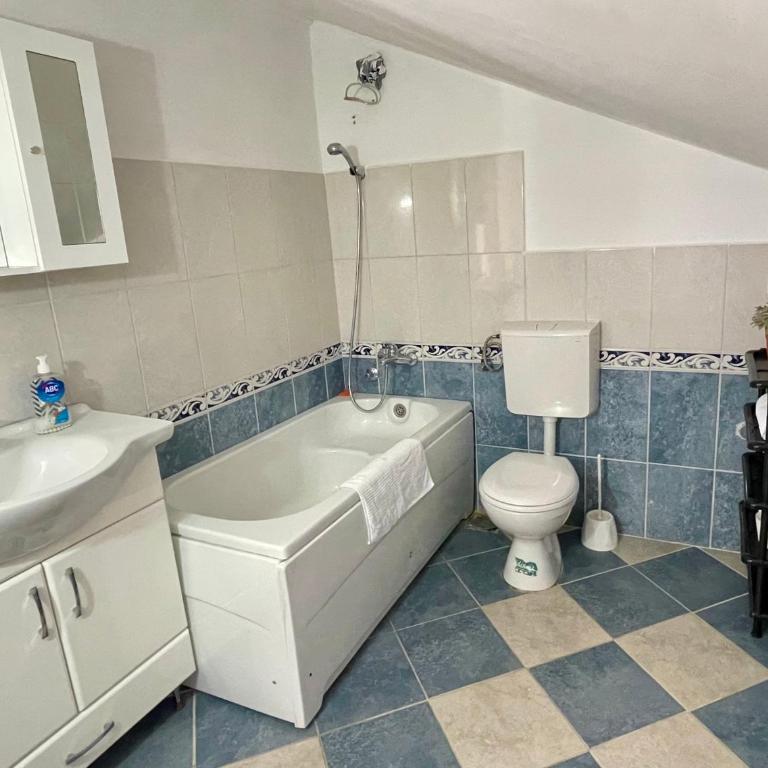 Apartments Milano - Studio with Balcony and Sea View - 13