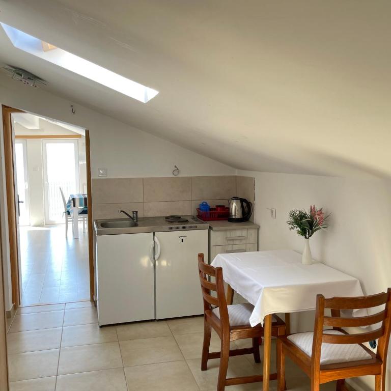 Apartments Milano - Studio with Balcony and Sea View - 15