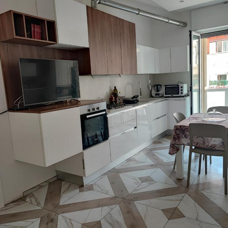 IndaHouse - Two-Bedroom Apartment with Balcony - 6