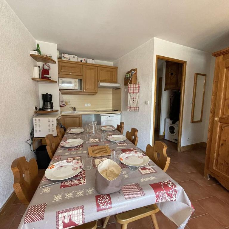 Appartement 3 pièces à Praz-sur-Arly avec parking - Appartement 2 Chambres - 2