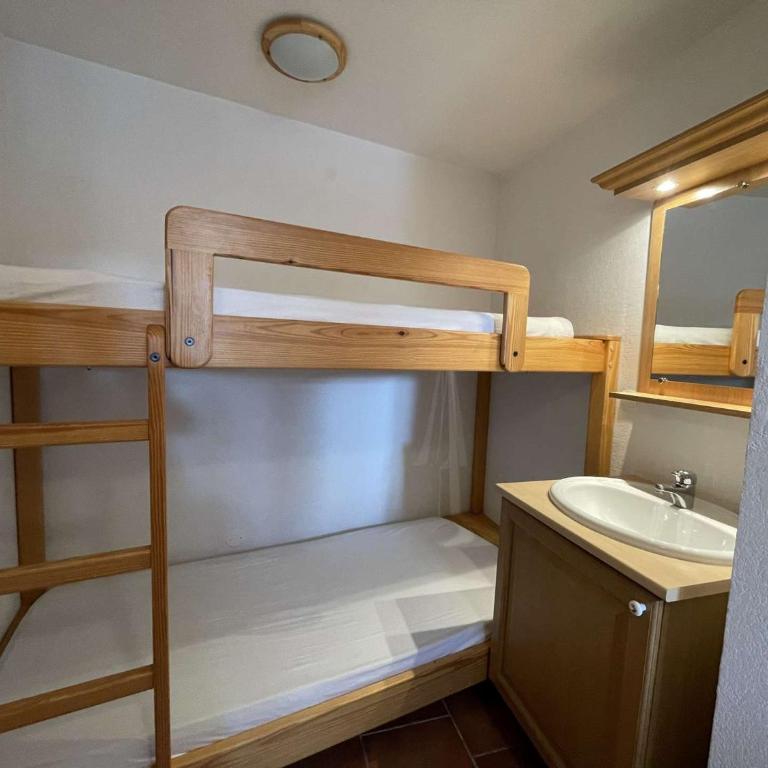 Appartement 3 pièces à Praz-sur-Arly avec parking - Appartement 2 Chambres - 8