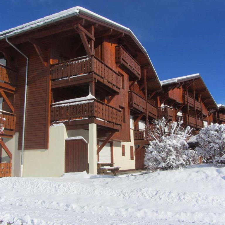 Appartement 3 pièces à Praz-sur-Arly avec parking - Appartement 2 Chambres - 14