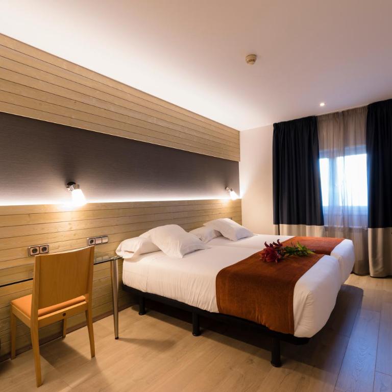 Hotel Avenida - Habitación Doble - 1 o 2 camas - 2