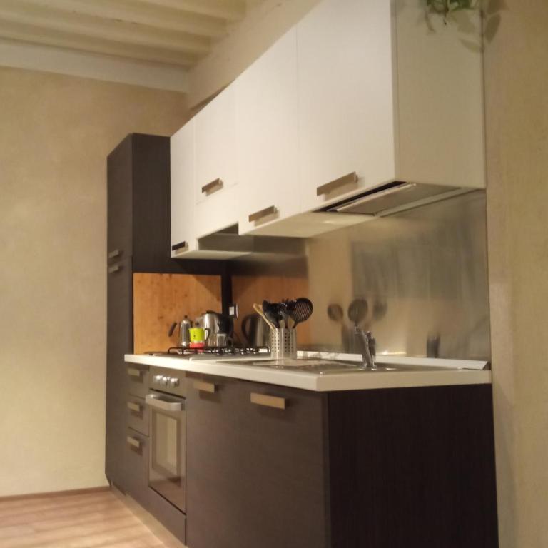 Appartamento Io e Te Cortona centro storico - seconda doccia su romantica corte - Appartamento con 2 Camere da Letto - 10