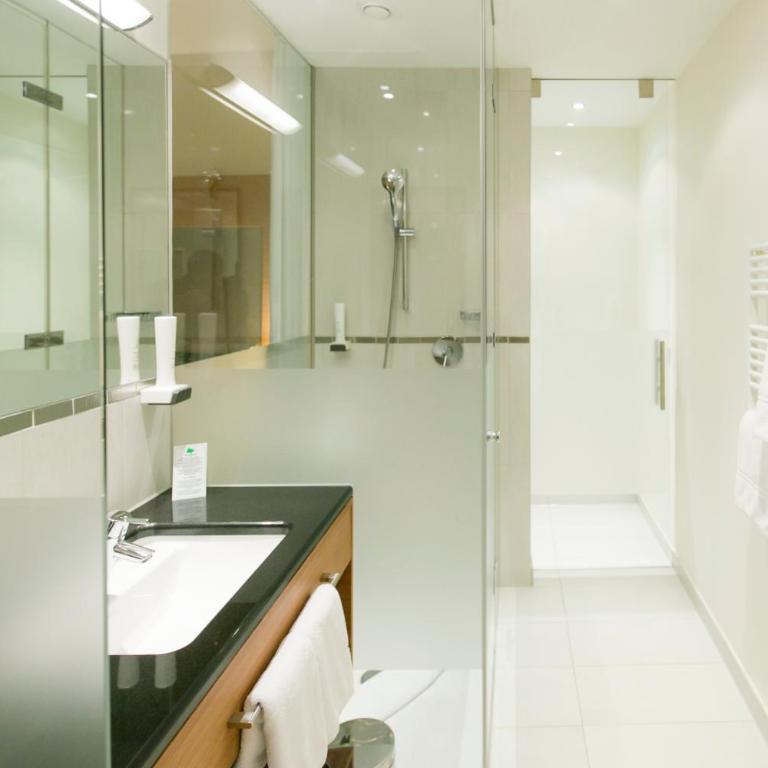 Hotel Sailer - Camera Business con Bagno con Pareti in Vetro - 2