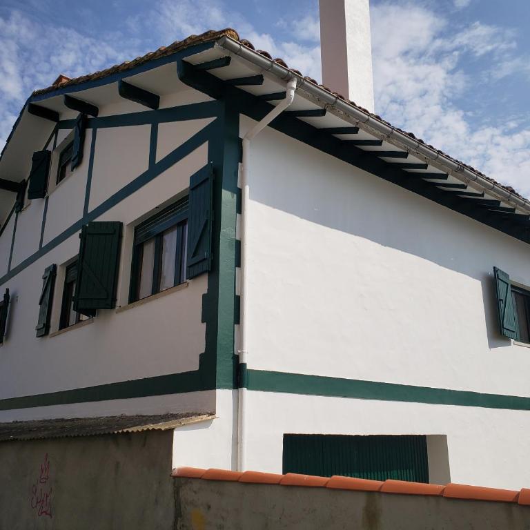 Casa Vasca - Four-Bedroom House - 17