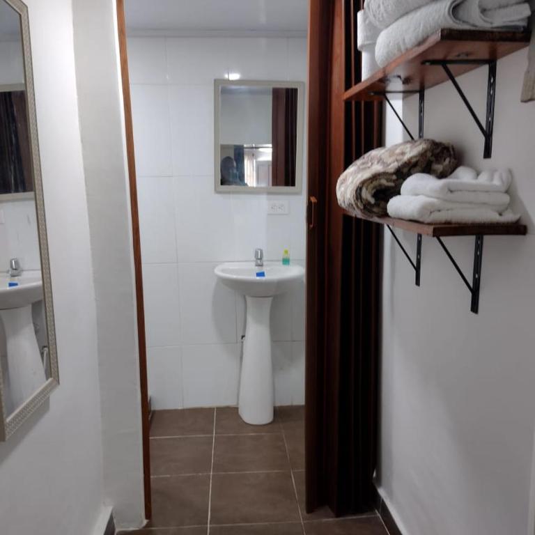 El Hostal By Pochet - Habitación Triple - 3