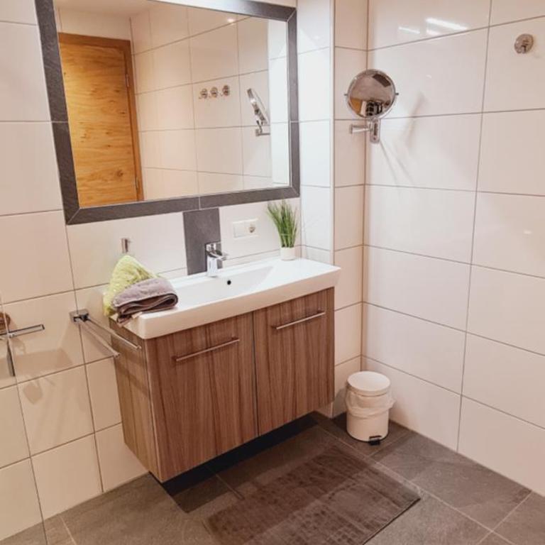 Apart Alpenflair - Apartment mit Terrasse - 14